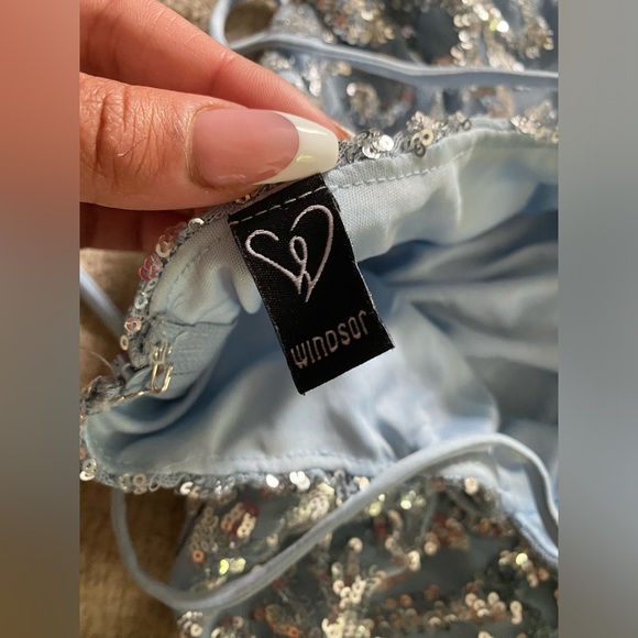 Blue sparkle Windsor prom dress - Picture 5 of 7